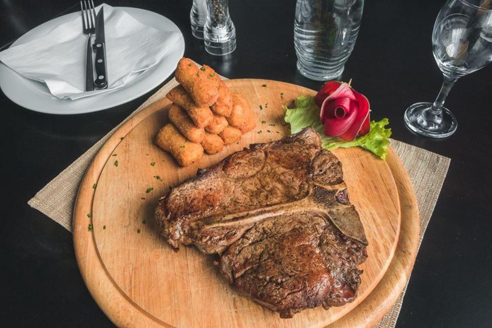 Domin Osijek Hotel Ngoại thất bức ảnh